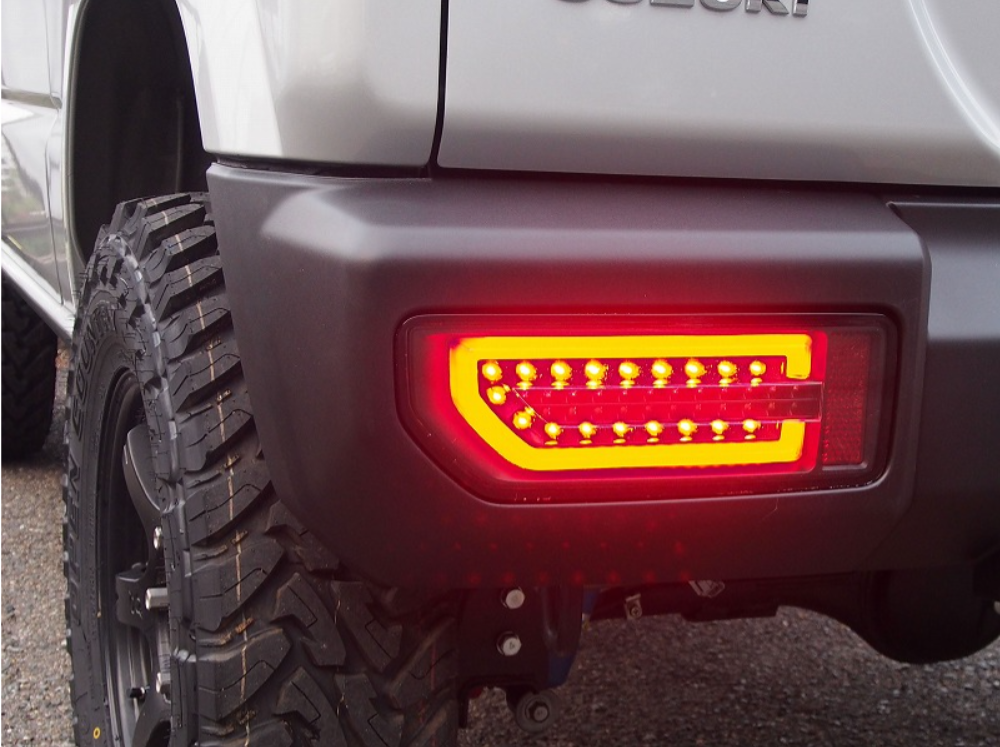 ⚡️サンダーLEDテールランプで存在感アップ！⚡️